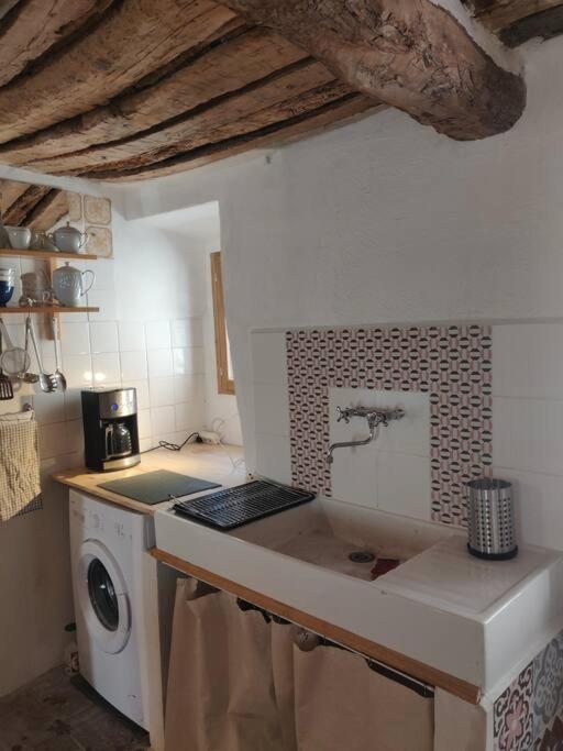Villa Vilata A Padern Dans Les Corbieres Sauvages Extérieur photo